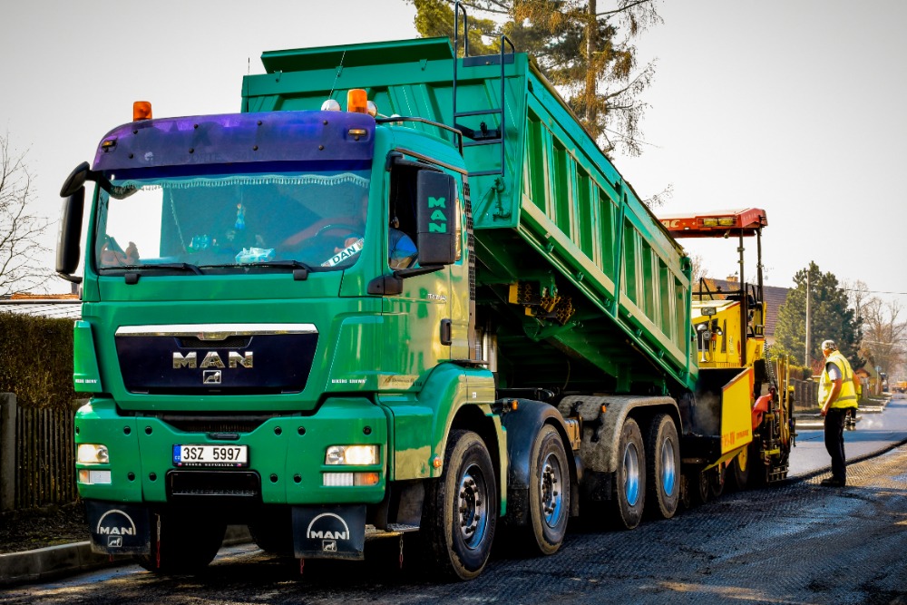 MAN TGA sklápěč Vestrans při práci